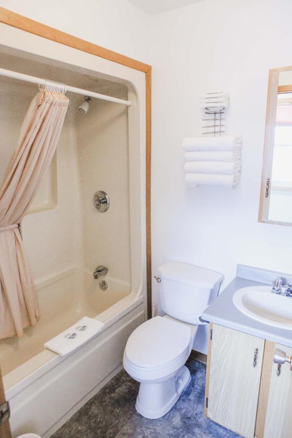 Peck'S Housekeeping Cottages ルイスバーグ エクステリア 写真